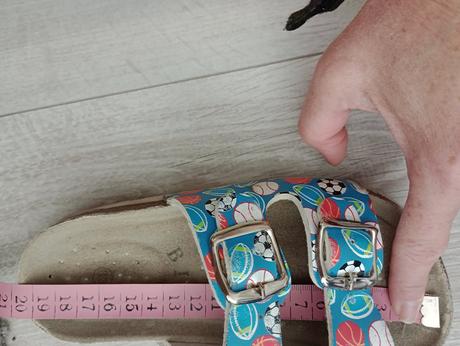 Futbalové šľapky, 33