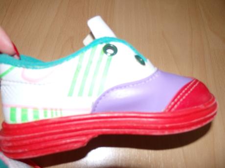 Farebne topanocky, 19