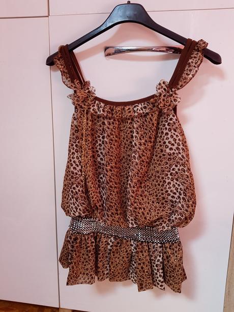 Elagantný top na ramienka, 140