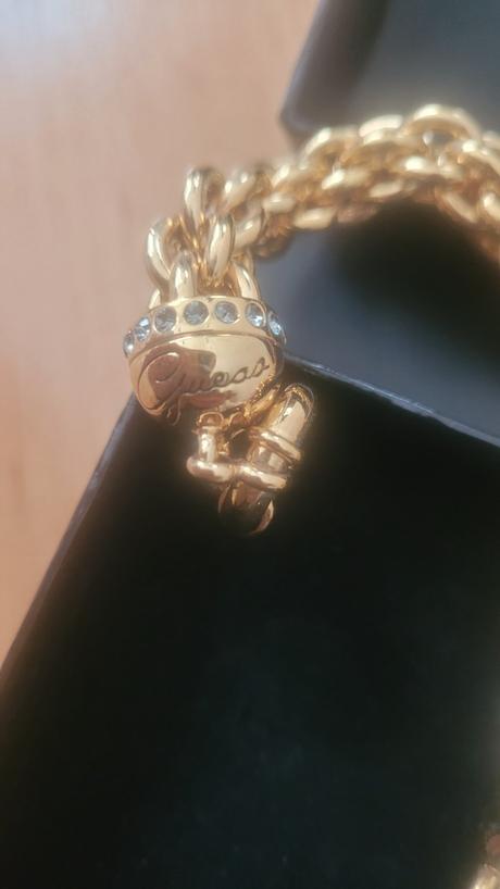 Guess náramok novy, guess