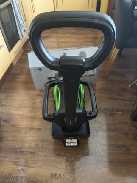 Odrážadlo autíčko lamborghini,