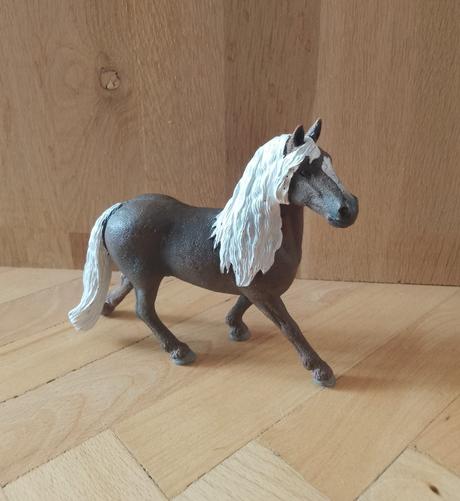Schleich andaluzsky zrebec,