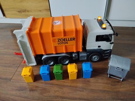 Bruder smetiarske auto, 