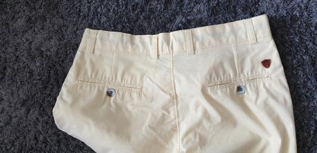 Šortky č.42, 42