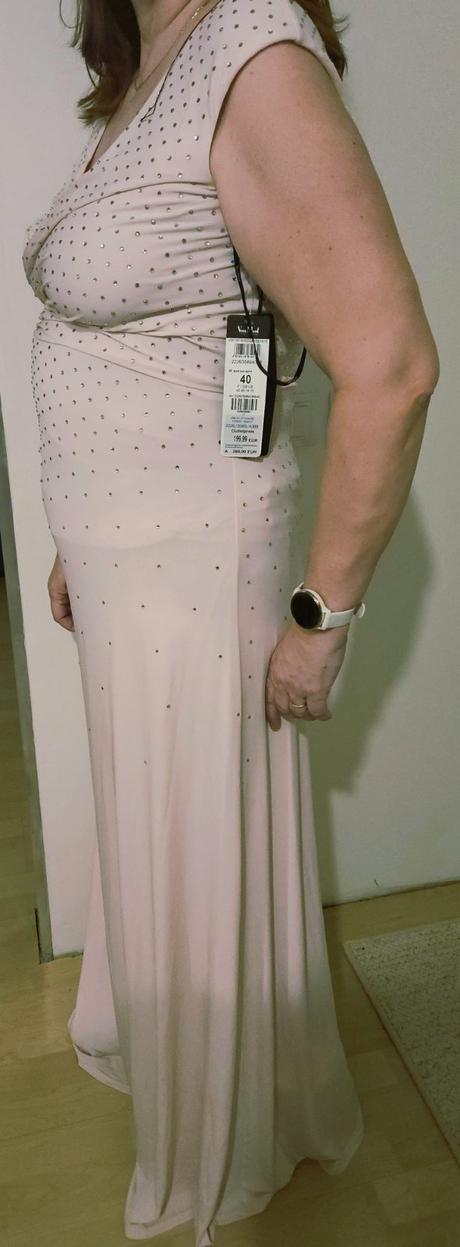 Spoločenské šaty, 40