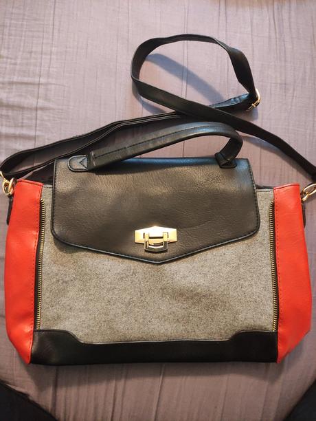 Minimálne nosená taška aktovka, 