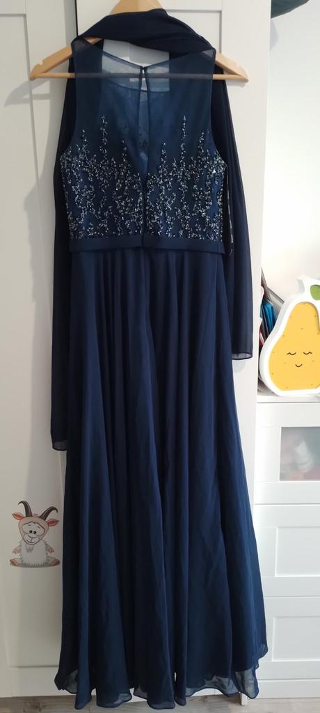 Spoločenské šaty, 38