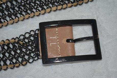 Mng opasok z kovových krúžkov, mango