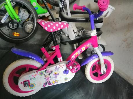 Dievčenský bicykel, 12