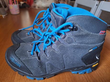 Turistické topánky pre dvojičky, 34