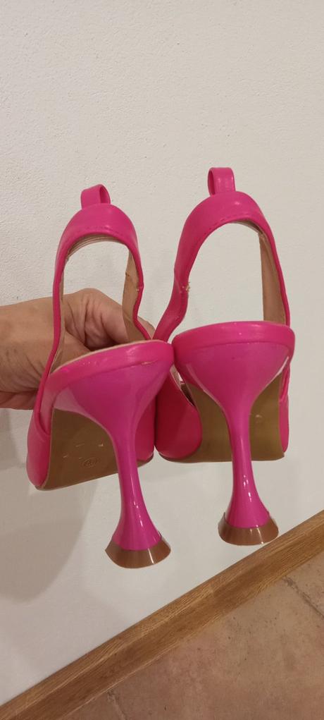 Luxusné lodičky, 37