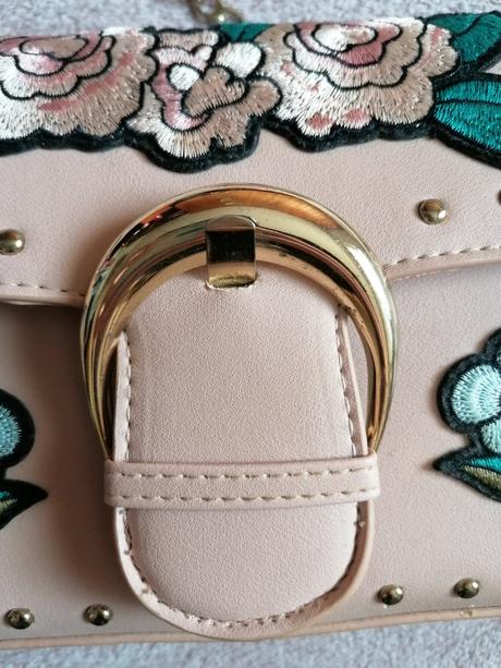 Dámska vyšívaná kabelka, primark