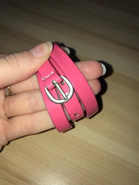 Tenučký ružový opasok,