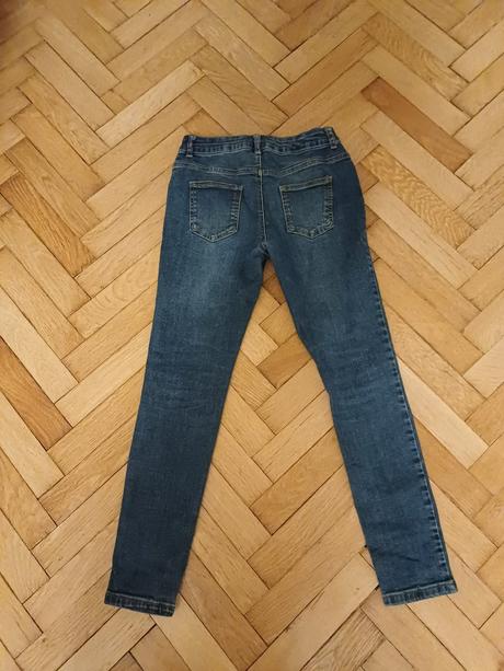 Slim rifle vyborny stav, primark,146