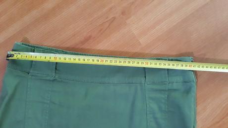 Sukne reserved, reserved,38