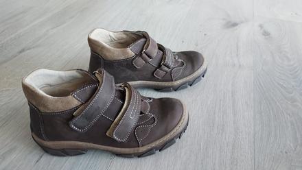 Chlapcenske kozenne topanky, protetika,33