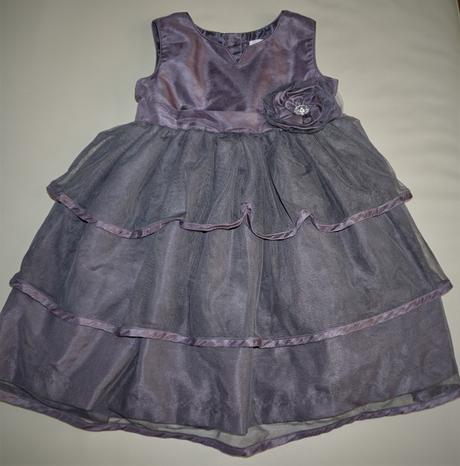 104 volanikove saty,4 r., 104