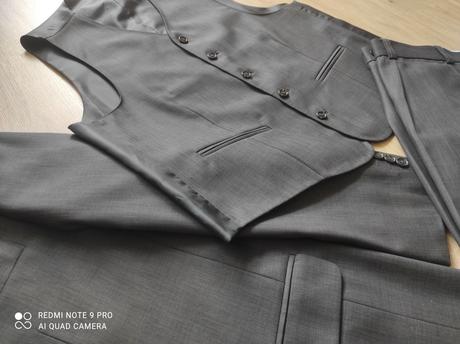 Pánsky oblek c&a, 48