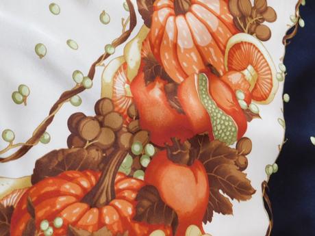 Kvalitná elegantná hodvabna šatka, l