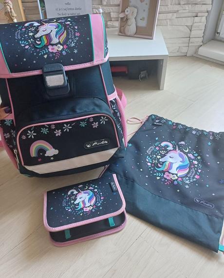 Školská aktovka + perečník + vrecúško, 