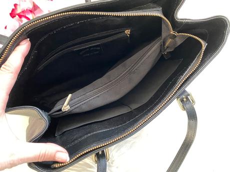 Kožená čierna kabelka,