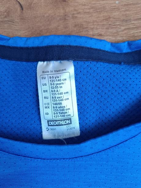 Modre sportove tricko decathlon 134, decathlon,134