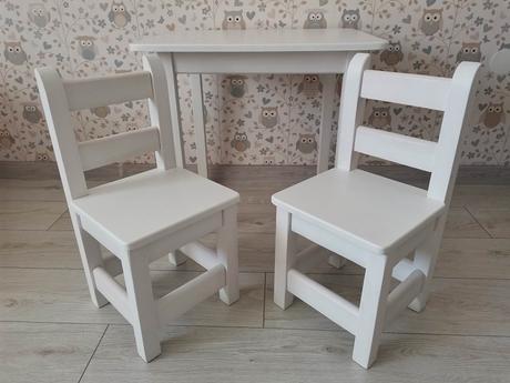 Stolík a stoličky-nové, 