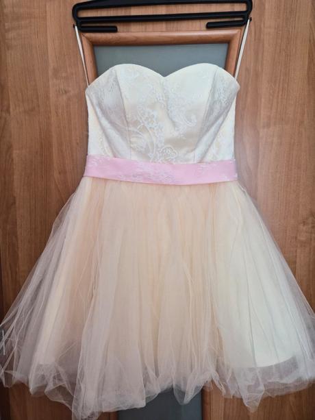 Krátke spoločenské šaty, 