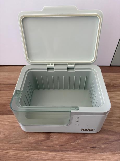 Box na ohrievanie vlhčených obrúskov,