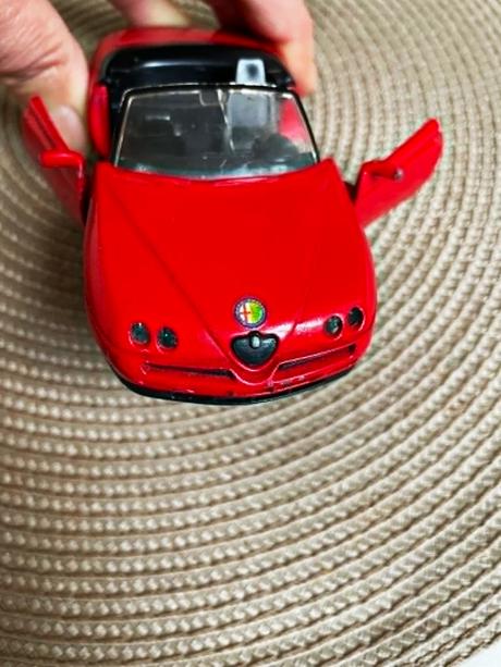 Zberateľský model alfa romeo spider,