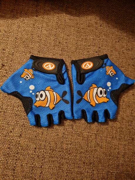 Cyklistické rukavice, 104