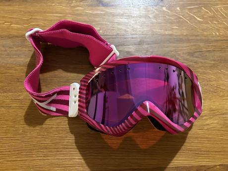 Lyziarske okuliare zn. anon, 