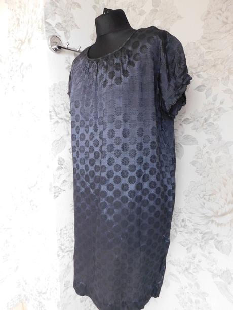 Pekne šaty,navy farby, topshop,38