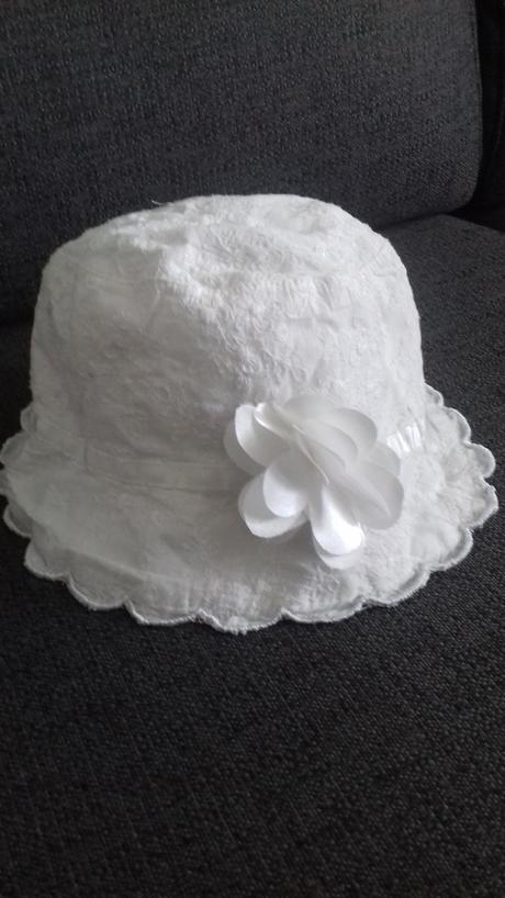 Romantický klobúčik cca. 4 roky - obvod 52 cm, f&f,104