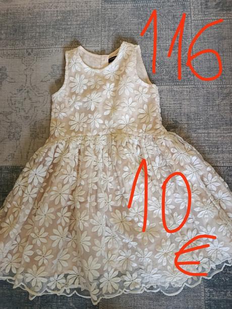 Sviatočné šaty, 116