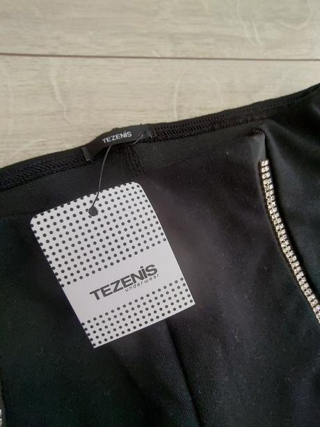 Čierne legíny, tezenis,s