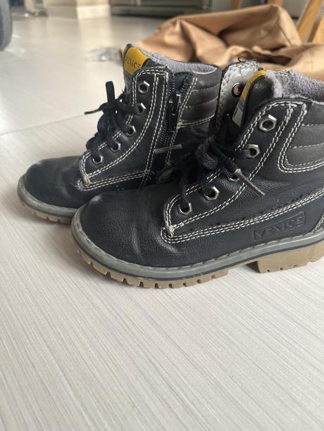 Nadherne zimne cizmicky, 26