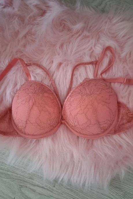 Podprsenka krajkova, 85b