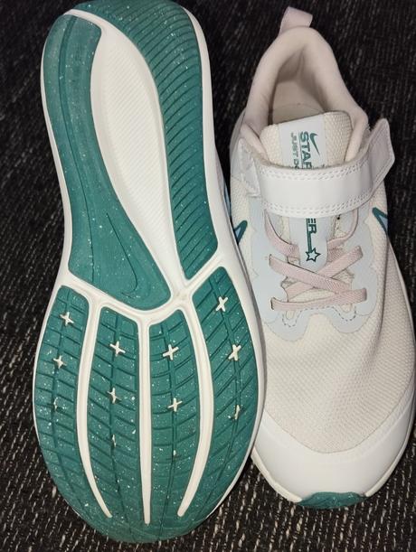 Tenisky "nike" halové, nike,34