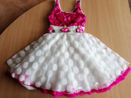 Nádherné ruzickove šatocky, 4-5 rokov, 104