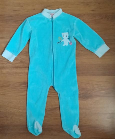 Teplé pyžamko dupačky, 68