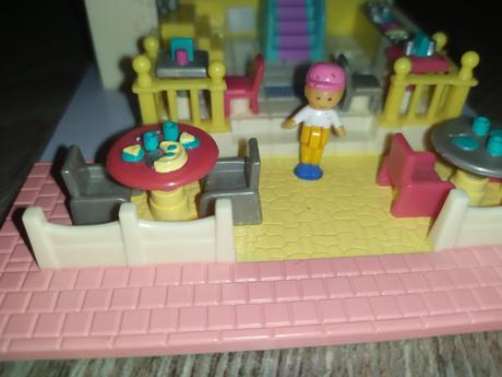 Polly pocket domcek,