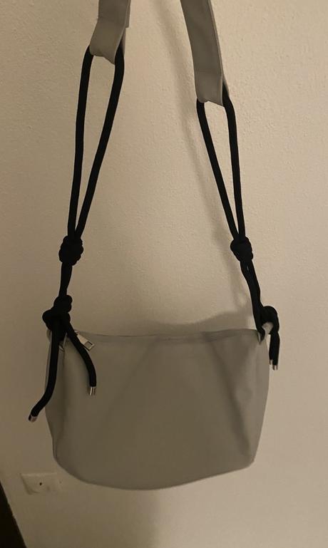 Dámska kabelka, gate