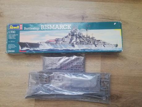 Plastový model lode, 