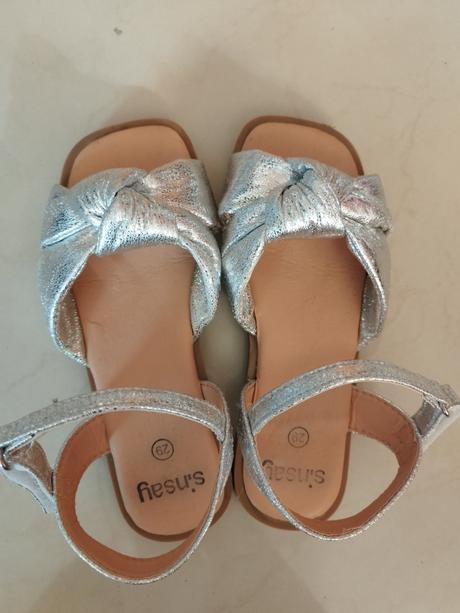 Sandálky, sinsay,29