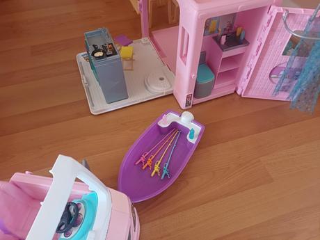 Barbie karavan,