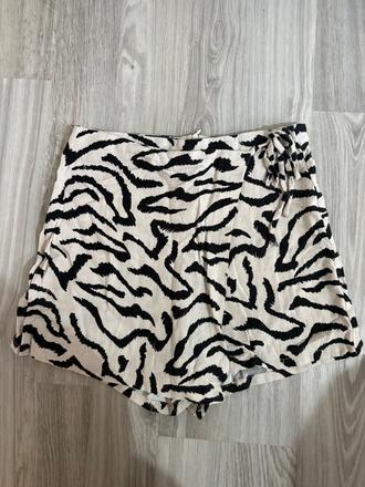 Skort sinsay, sinsay,s