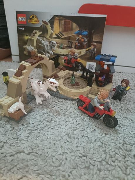 Lego jurassic world, 