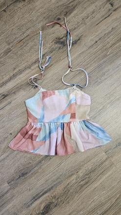 Top s volanom, zara,xs