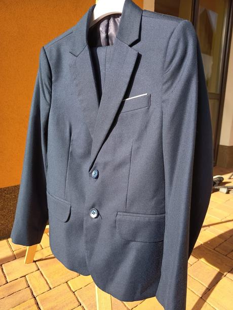 Chlapčenský oblek, 1xoblečený, 140